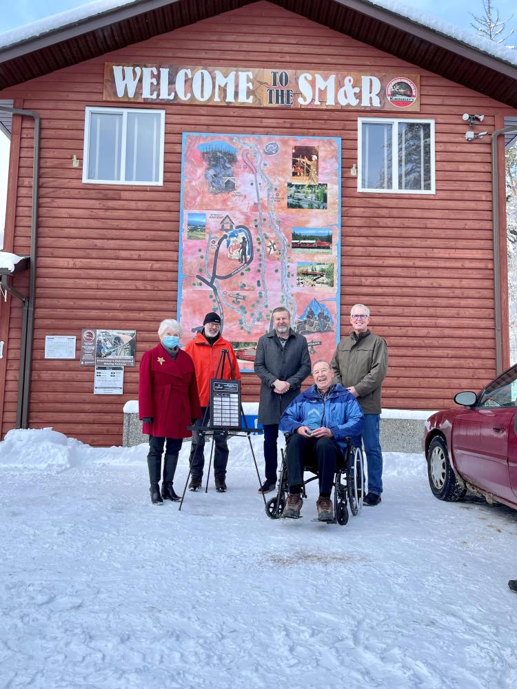 Clarence Uhll Receives the 2021 Jack Ratcliffe Award